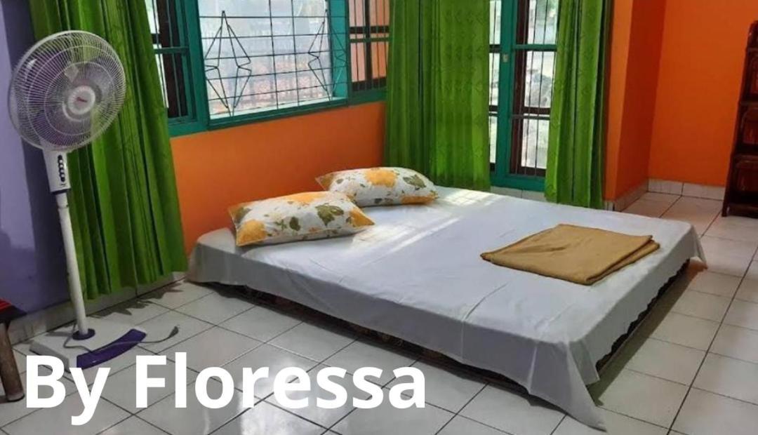 Guest House Dorm Floressa Maumere Exterior foto